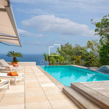 Exklusive Luxusvilla in Sa Riera mit unendlichem Blick auf das Mittelmeer, 5 Suiten, beheiztem Pool 