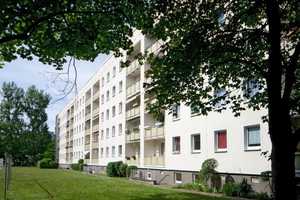ERSTBEZUG NACH SANIERUNG - Schöne 3-Zimmer-Wohnung mit Balkon! – Dürerstr. 73, 1307 Dresden – Vorschaubild 1