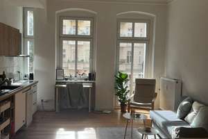 2-rooms, fully furnished, high ceilings, hardwood floors, Anmeldung possible, ready to move in – Kopenhagener Straße 31, 10437 Prenzlauer Berg, Berlin – Vorschaubild 2