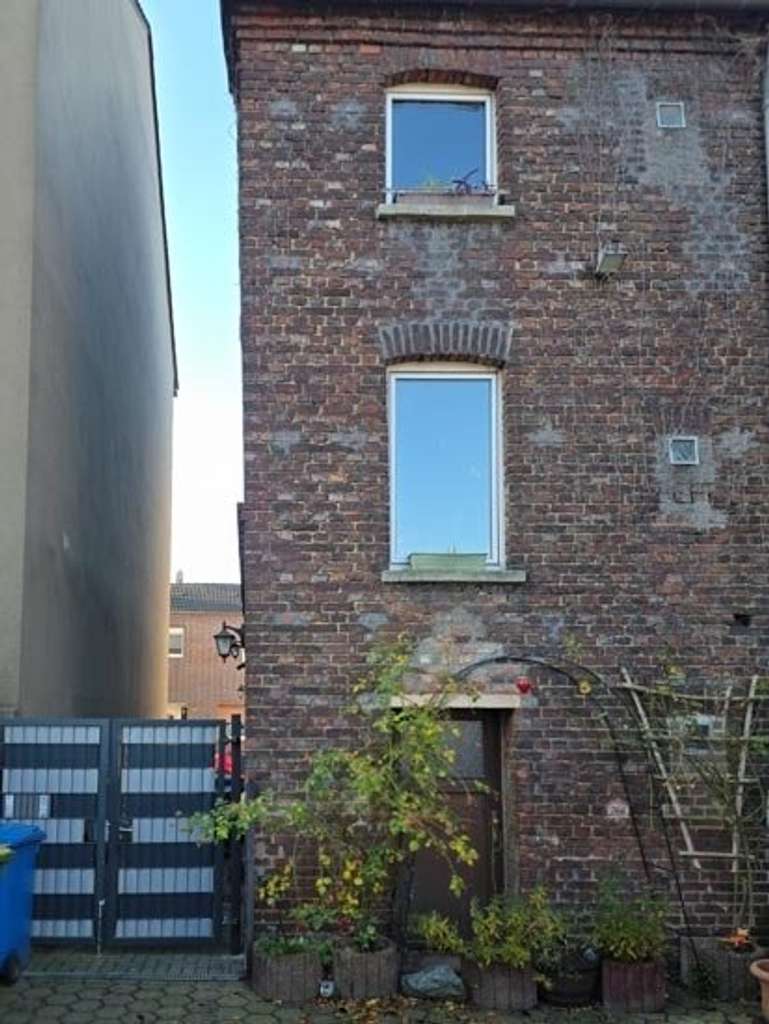 Immobilie in Oberhausen - 4 Familienaltbau in ruhiger Lage von Oberhausen Sterkrade - Bild 3