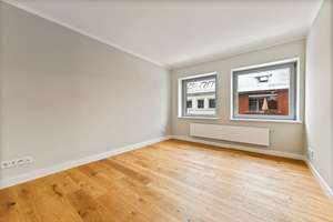 RESERVIERT-Ihr neues Zuhause im top modernisierten KfW-70 Standard Mehrfamilienhaus