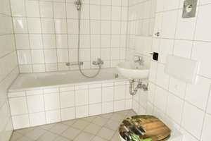 Schicke 2 Zimmer Wohnung mit Einbauküche und großem Balkon! – Porsestr. 8, 39104 Buckau, Magdeburg – Vorschaubild 13