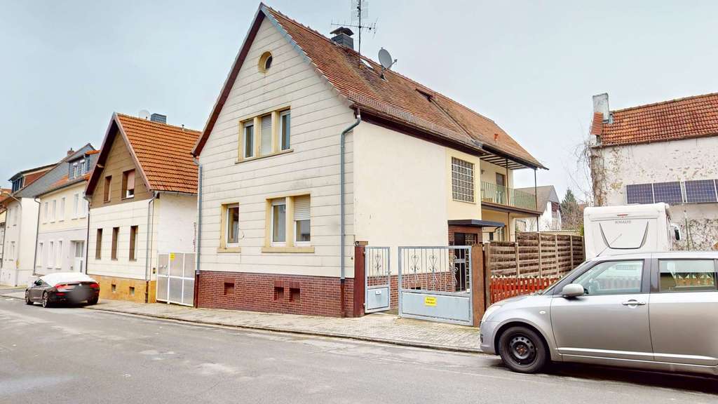 Immobilie in Ober-Ramstadt - *Nur 1% Provision* Haus mit Geschichte und viel Raum für neue Ideen – freistehendes Zweifamilienhaus - Bild 1