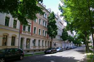 SCHICKE 2-Raumwohnung mit EINBAUKÜCHE und SÜD-WEST-BALKON !