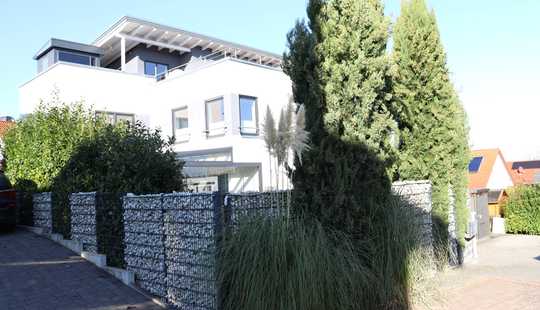 Bild von Exklusives Einfamilienhaus mit einer ELW, Dachterrasse, Außensauna & Wintergarten