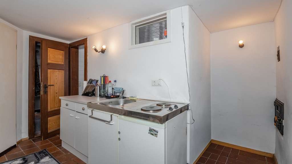 Immobilie in Konstanz - Dein Rückzugsort in Konstanz-Wollmatingen: 2-Zimmer-Wohnung mit Altbauflair und guter Anbindung! - Bild 4