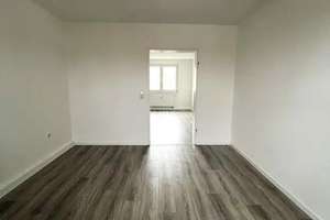 helle, moderne & gutaufgeteilte 3 Zimmerwohnung zu vermieten – Feuerbachstraße 20, 67659 Kaiserslautern-West, Kaiserslautern – Vorschaubild 3