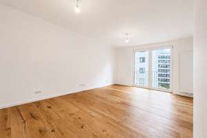 Umfassend modernisierte 2-Zimmer-Wohnung mit Balkon, Aufzug und Kellerraum im Zentrum Düsseldorfs! – Gerresheimer Straße 65, 40211 Stadtmitte, Düsseldorf – Vorschaubild 3