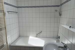 Dachgeschoßwohnung mit Südbalkon in kleiner Wohneinheit von Erbach-Ersingen – Die vollständige Adresse der Immobilie erhältst du vom Anbieter., 89155 Erbach – Vorschaubild 11