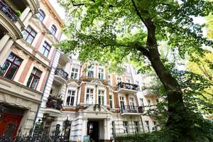 DACHGESCHOSS MIT POTENZIAL - VERMIETETE WOHNUNG MIT ERWEITERUNGSOPTION ZUM AUSBAU - RUHIG & ZENTRAL – Die vollständige Adresse der Immobilie erhältst du vom Anbieter., 12159 Friedenau, Berlin – Vorschaubild 3