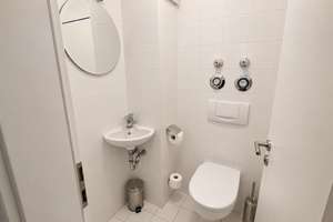 Helle 3-Zimmer-Wohnung mit Südbalkon in zentraler Lage München-Schwabing – Eisenacher Straße 4, 80804 Münchner Freiheit, München – Vorschaubild 10