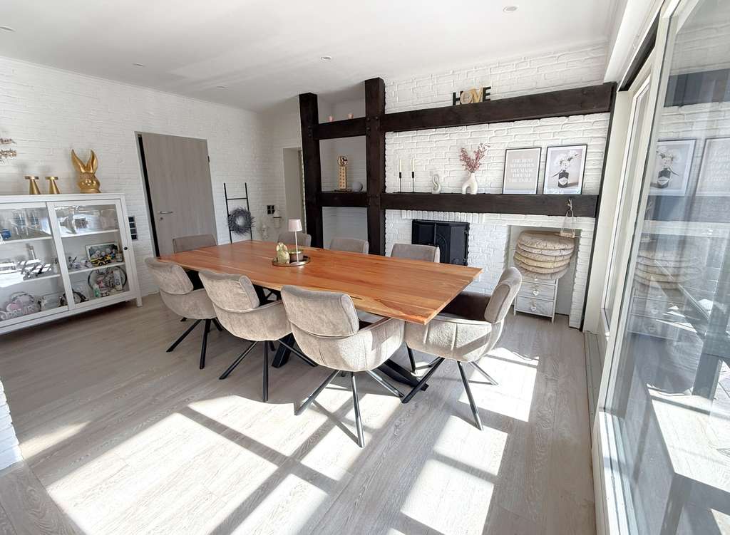 Immobilie in Bockhorn - Lichtdurchflutetes Familienhaus mit Walmdach – Top modernisiert & sofort bezugsfertig - Bild 3