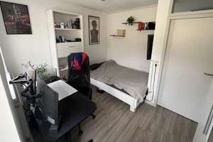 4-Zimmer-Wohnung in Darmstadt-Mitte – Die vollständige Adresse der Immobilie erhältst du vom Anbieter., 64283 Mitte, Darmstadt – Vorschaubild 6