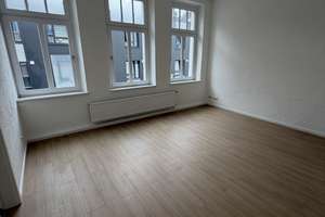 Frisch renovierte 2-Zimmer-Altbauwohnung in Krefeld Inrath-Kliedbruch – Adolfstraße 9, 47803 Inrath/Kliedbruch, Krefeld – Vorschaubild 2