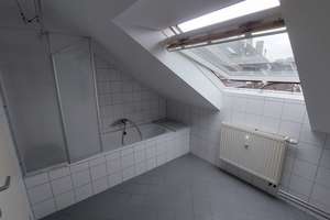 ** Helle Dachgeschosswohnung im Herzen Kalks ** – Johann-Mayer-Str. 7, 51105 Kalk (Ortsteil), Köln – Vorschaubild 3