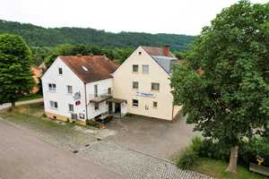 Wohnraum satt!
Einfamilienhaus, Dachgeschosswohnung, angeschlossener Gasthof mit Pension – Eichstätt (Kreis) – Vorschaubild 15