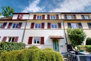 Attraktives Reihenmittelhaus mit grosszügigem Garten in idealer Lage am Rosenfelspark in Lörrach – Lörrach (Kreis) – Vorschaubild 1