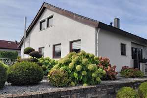 Einfamilienhaus mit Einliegerwohnung – Die vollständige Adresse der Immobilie erhältst du vom Anbieter., 73235 Weilheim an der Teck – Vorschaubild 1
