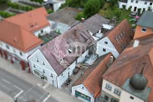 9 % Soll-Rendite! Zentrales Wohn- und Geschäftshaus mit Entwicklungspotenzial in Regenstauf – Die vollständige Adresse der Immobilie erhältst du vom Anbieter., 93128 Regenstauf – Vorschaubild 2