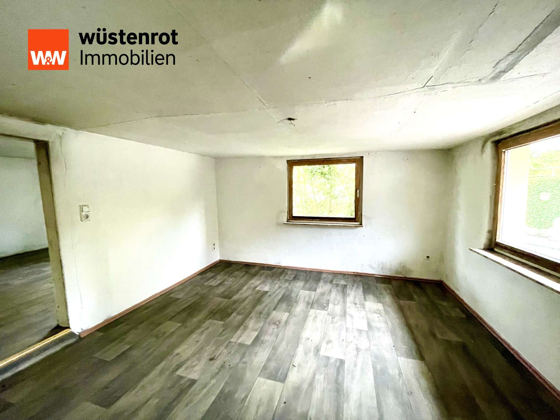 Immobilie in Forbach - *Idyllisches Schwarzwald-Juwel: Freistehendes Haus mit großem Potenzial und herrlichen Fernblick* - Bild 3