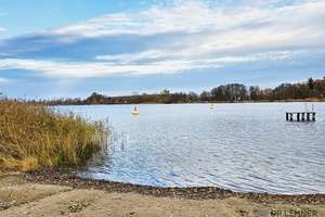 Dr. Lehner Immobilien NB -
Exklusives Ferienhaus am Wasser – Die vollständige Adresse der Immobilie erhältst du vom Anbieter., 17207 Röbel/Müritz – Vorschaubild 18