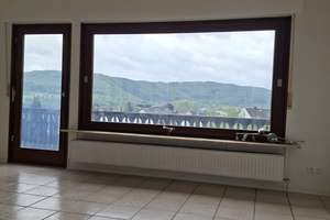 Willkommen in dieser 140 m² großen Wohnung mit Gartennutzung in Wallau – Die vollständige Adresse der Immobilie erhältst du vom Anbieter., 35216 Biedenkopf – Vorschaubild 3