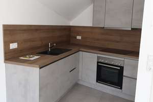 Das Haus im 2021 gebaut. Schöne 3-Zimmer-Wohnung in Koblenz-Karthause – Birkenweg 1 A, 56075 Karthäuserhofgelände, Koblenz – Vorschaubild 4