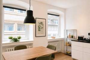 Altstadt-Flair trifft modernes Wohnen – WG-geeignete 3,5-Zimmer-Wohnung nahe Rheinpromenade – Die vollständige Adresse der Immobilie erhältst du vom Anbieter., 40213 Altstadt, Düsseldorf – Vorschaubild 2