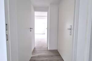 Ein Rückzugsort hoch oben – Dachwohnung mit Charme / A retreat up high – charming top-floor apartmen – Gartsträucherstraße 92, 47137 Untermeiderich, Duisburg – Vorschaubild 11