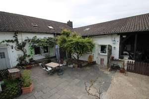Modernisierter Vierkanthof 253 m² Wohnfläche+Nutzfläche Gewerbe möglich großer Innenhof Niederkassel – Die vollständige Adresse der Immobilie erhältst du vom Anbieter., 53859 Niederkassel – Vorschaubild 6