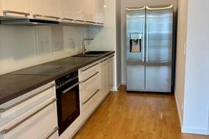 Bezugsfreie 3-Zimmer Wohnung mit hochwertiger EBK, 2 TG Stellplätzen – Hermine-von-Parish-Straße 5, 81245 Neupasing, München – Vorschaubild 2