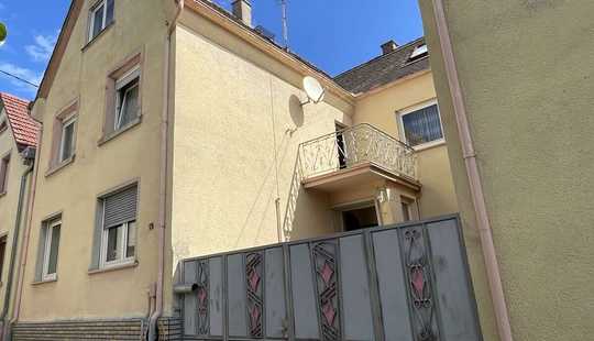 Bild von ImmobilienPunkt*** Großes Wohnhaus mit Nebengebäuden in ruhiger Ortslage