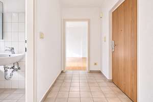 Solides 6-Parteienhaus mit Ausbaupotenzial im Dachgeschoss, 2 Garagen und 7 Stellplätzen – Die vollständige Adresse der Immobilie erhältst du vom Anbieter., 53757 Sankt Augustin – Vorschaubild 9