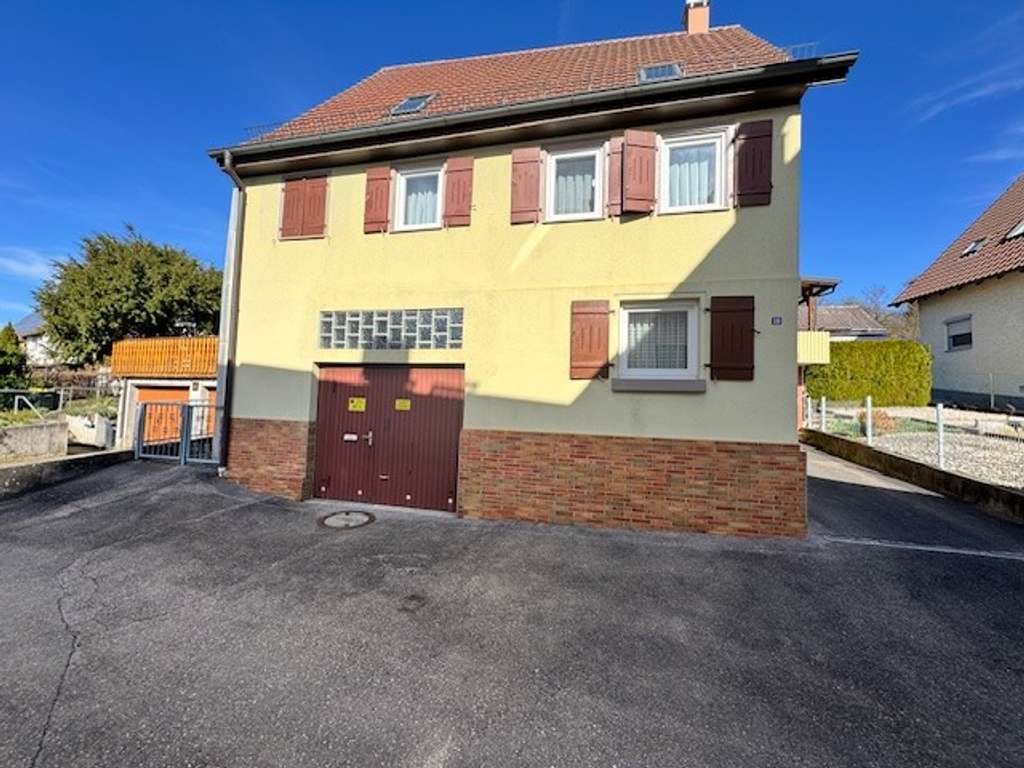 Immobilie in Ohmden - Haus mit Geschichte, in außergewöhnlichem gutem Zustand, mit Garten und 2 Garagen - Bild 0