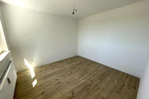 Familienfreundliche 4-Zimmer-Wohnung mit neuem Bad in Wolfsburg – Über dem Wechsel 14, 38448 Vorsfelde, Wolfsburg – Vorschaubild 10