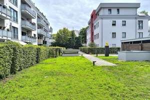 + EDLE TERASSENWOHNUNG + ZWEI PRIVATGÄRTEN + SÜDWEST-LAGE + GEHOBENE INNENAUSSTATTUNG + TIEFGARAGE + – Sandinostraße 3, 13055 Alt-Hohenschönhausen, Berlin – Vorschaubild 42