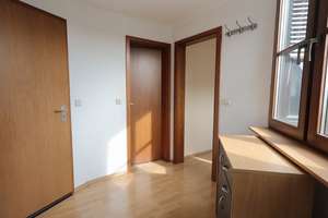 Charmante 2-Zimmer-Wohnung mit Potenzial: 2 Balkone & Garage – Seemühlenweg 9, 70599 Plieningen (Ortsteil), Stuttgart – Vorschaubild 4