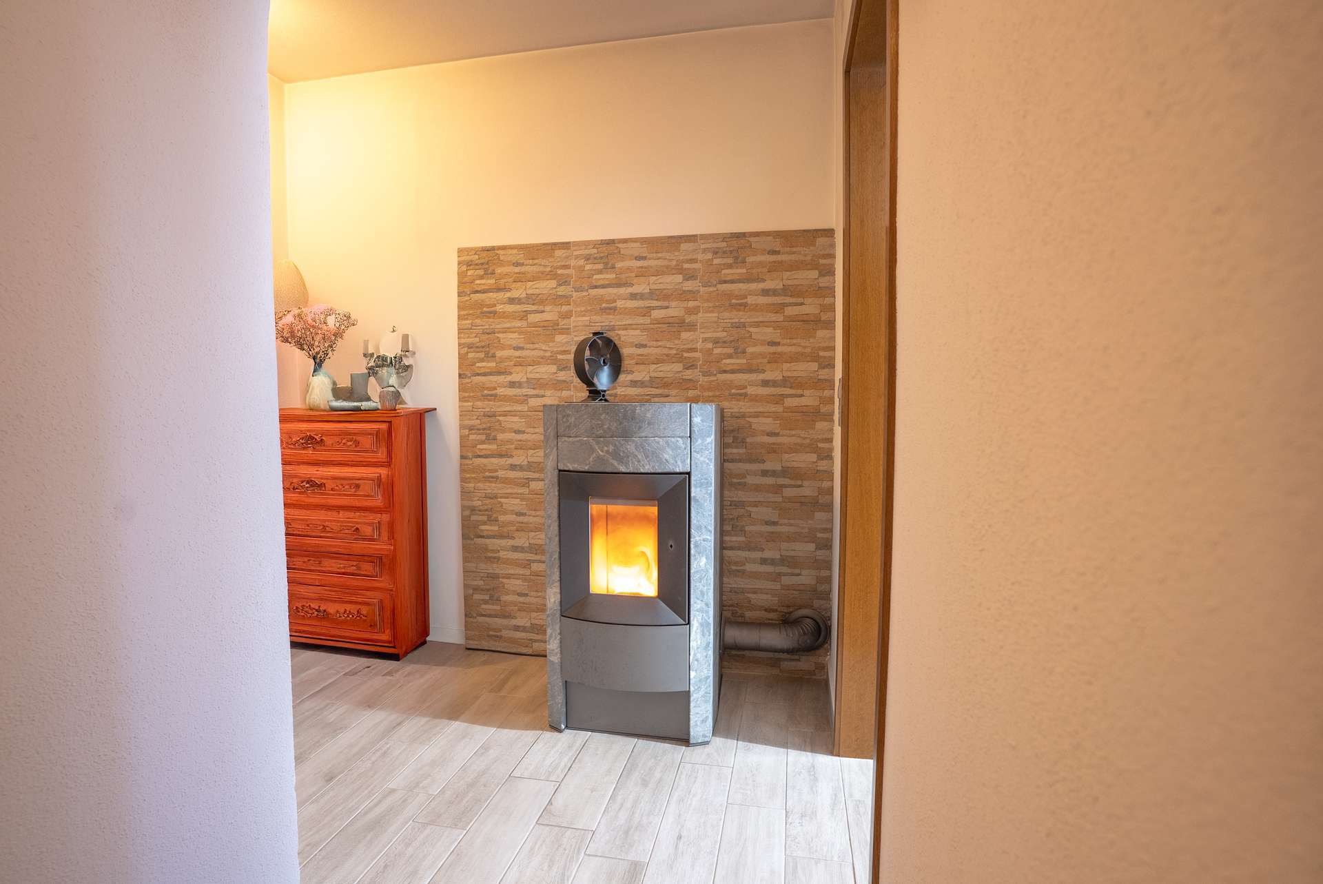 Immobilie in Gottfrieding - ***Großzügiges Einfamilienhaus mit PV- Anlage in ruhiger Siedlungslage*** - Bild 5