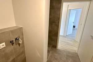 Großzügige 4-Zimmer-Wohnung mit ca. 135 m², Balkon, 2 Bädern, Aufzug und Garage in Düsseldorf-Bilk – 40223 Bilk, Düsseldorf – Vorschaubild 13
