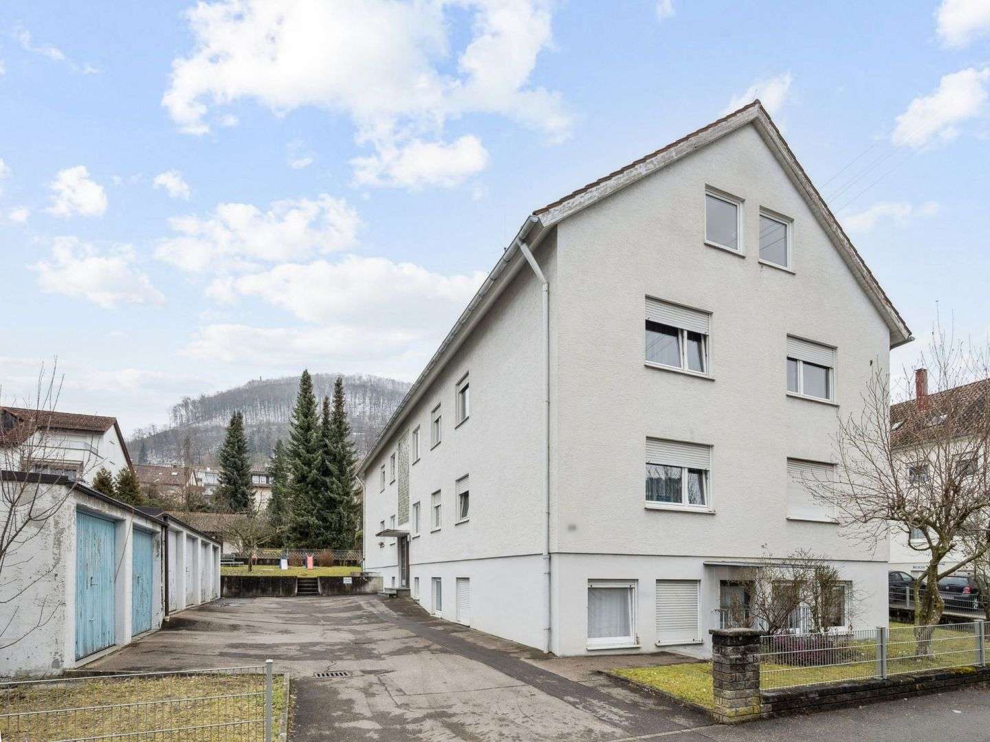 Vollvermietetes Mehrfamilienhaus mit 8 Einheiten–Kapitalanlage mit Aufteilungsoption in Geislingen, Göppingen Kreis – Bild 2
