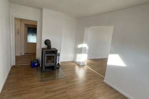 Dein begehbarer Kleiderschrank mit Wohnung drumherum - helle 3-Zimmer im DG – Dzondistraße 3, 6112 Nördliche Innenstadt, Halle (Saale) – Vorschaubild 4
