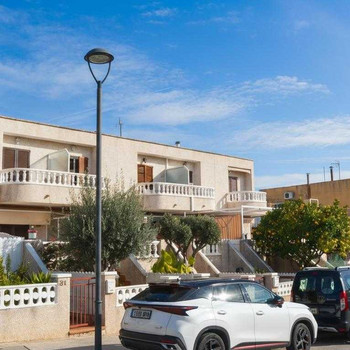 Gelegenheit Reihenhaus in Creixell mit Terrasse, Patio und Garage in ruhiger Gegend