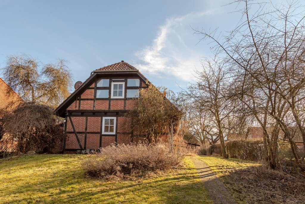 Immobilie in Gusborn - Gepflegtes Fachwerkhaus in schöner Randlage - Bild 1