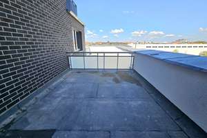 Exklusive Dachterrassenwohnung im Denkmal – 3 Zimmer, Bad mit Wanne & Dusche, Balkon, Stellplatz – Alte Diamant Brauerei 4, 39124 Neue Neustadt, Magdeburg – Vorschaubild 3