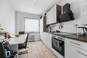 Schöne 4-Zimmer-Wohnung im 3. OG mit Balkon – großzügig & vielseitig nutzbar - ab dem 01.07. – Die vollständige Adresse der Immobilie erhältst du vom Anbieter., 26382 Innenstadt, Wilhelmshaven – Vorschaubild 6