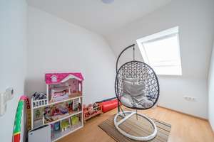 Traumhaftes Familienhaus mit Einliegerwohnung, Wintergarten, Doppelcarport, PV-Anlage, u.v.m. – Die vollständige Adresse der Immobilie erhältst du vom Anbieter., 26676 Barßel – Vorschaubild 23