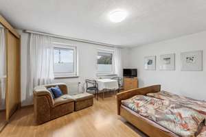 Wohnhaus mit diversen Nutzungsmöglichkeiten – Die vollständige Adresse der Immobilie erhältst du vom Anbieter., 95466 Weidenberg – Vorschaubild 2