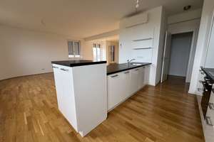 Neue Wohnung, neues Glück! Gut geschnittene 4-Zi.-Wohnung mit EBK, 2 Bädern und Terrasse – Prager Straße 12 a, 4103 Zentrum-Südost, Leipzig – Vorschaubild 2