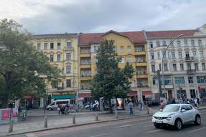 Lichtdurchflutetes Altbau-Juwel in der Kastanienallee – Die vollständige Adresse der Immobilie erhältst du vom Anbieter., 10435 Prenzlauer Berg, Berlin – Vorschaubild 2
