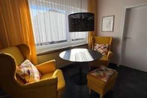 Modern VOLL-möblierte 2-Zimmer-Wohnung in gefragter Lage mit hochwertiger Ausstattung – Am Rain 11, 57074 Kaan-Marienborn, Siegen – Vorschaubild 3